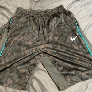 Mens nike camo shorts